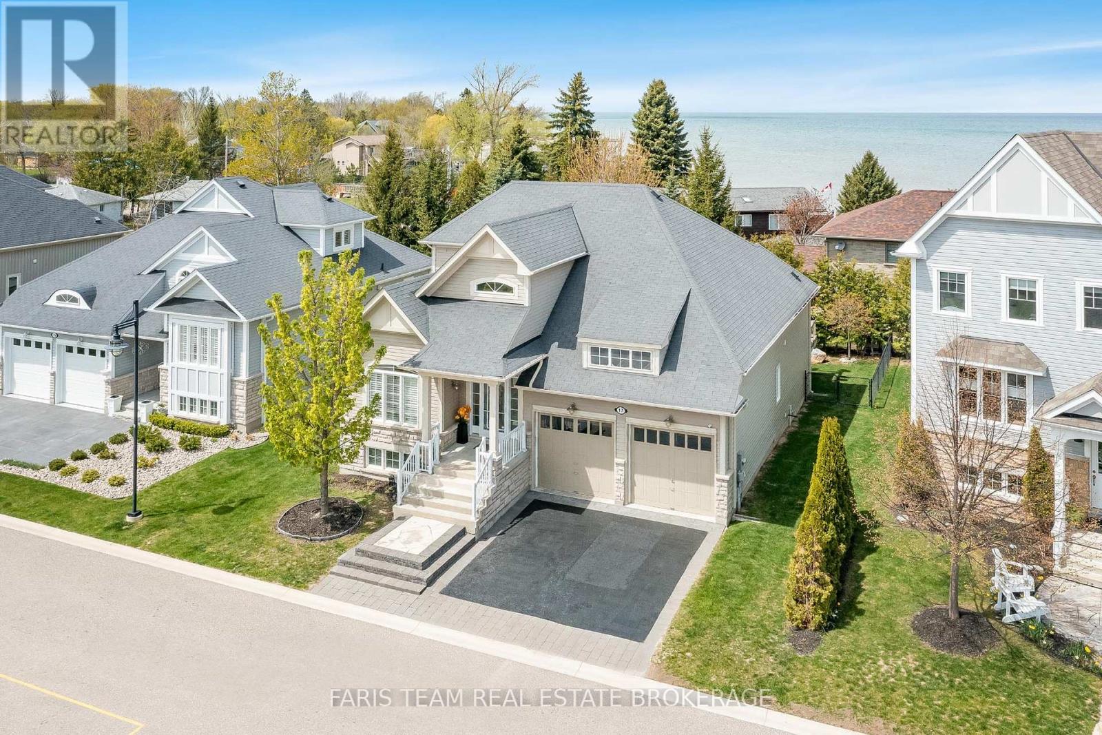 17 Waterview Rd, Wasaga Beach, ON L9Z 0E9