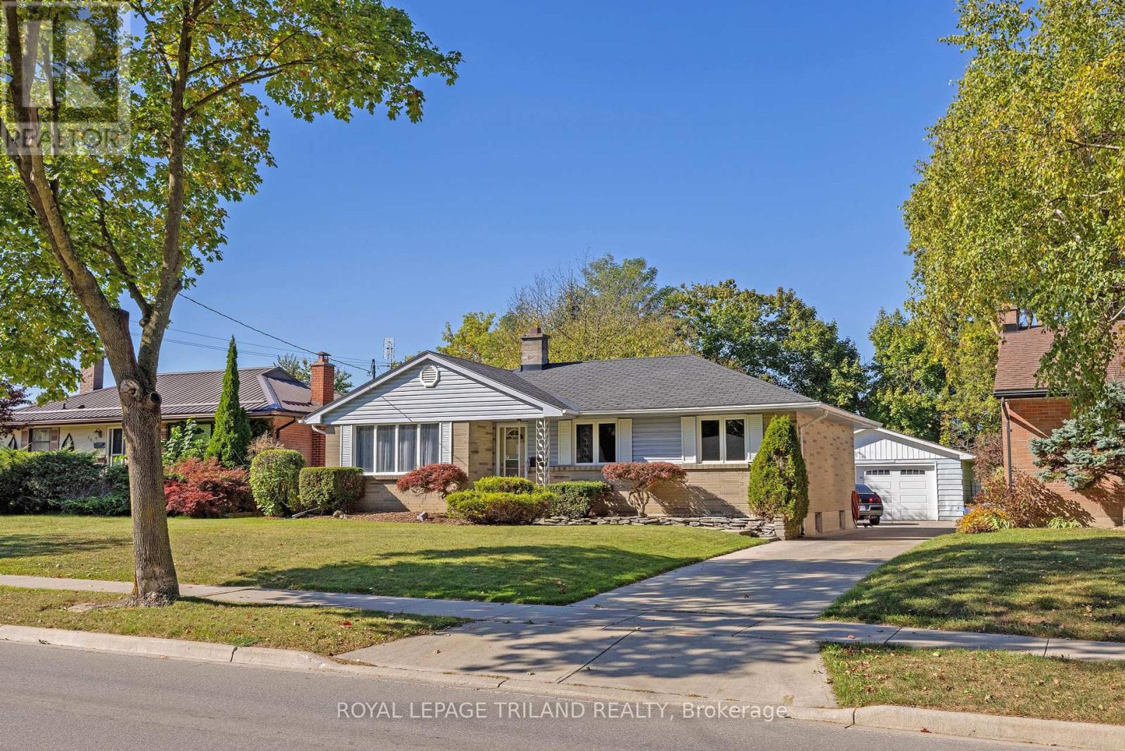 395 Beachwood Ave, London, ON N6J 3J9