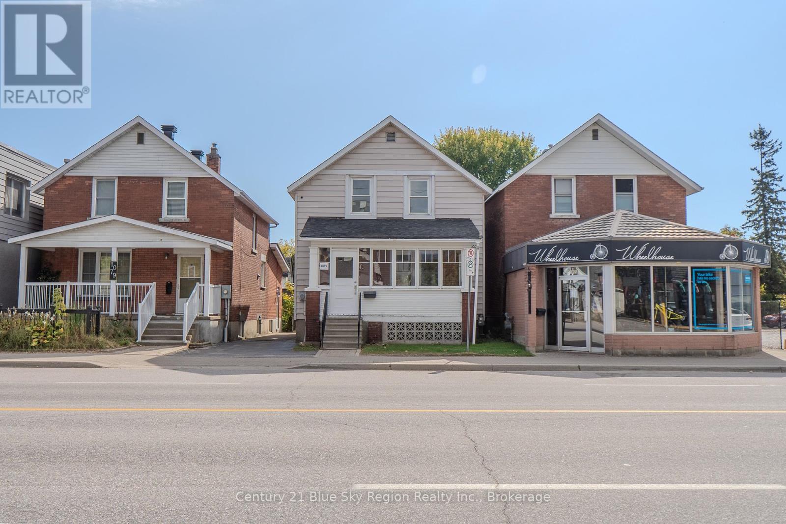 1073 Cassells St, North Bay, ON P1B 4B1