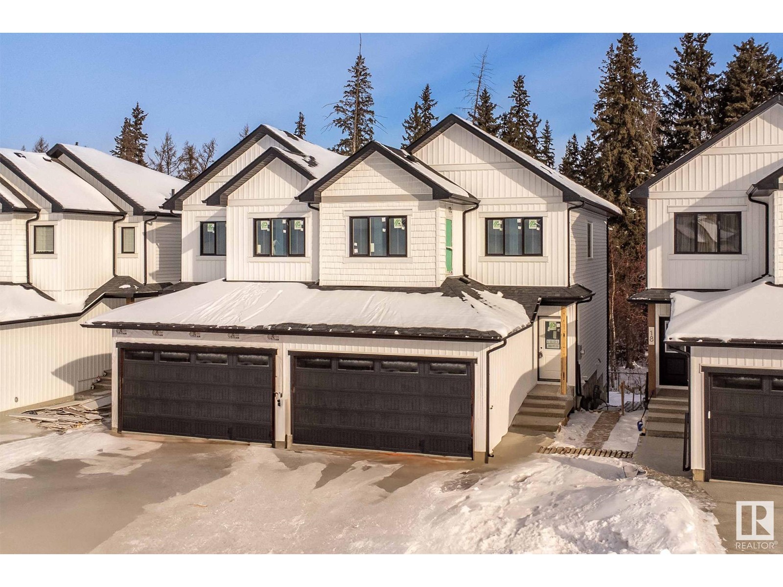 5122 213a Street Northwest #19, Edmonton, AB T6M 0K7