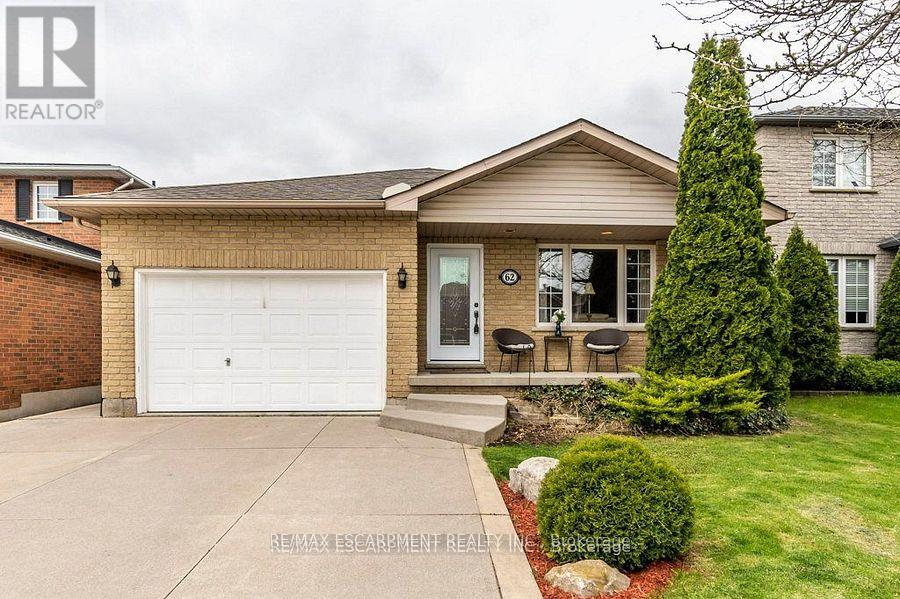 62 Spadara Dr, Hamilton, ON L9B 2K3