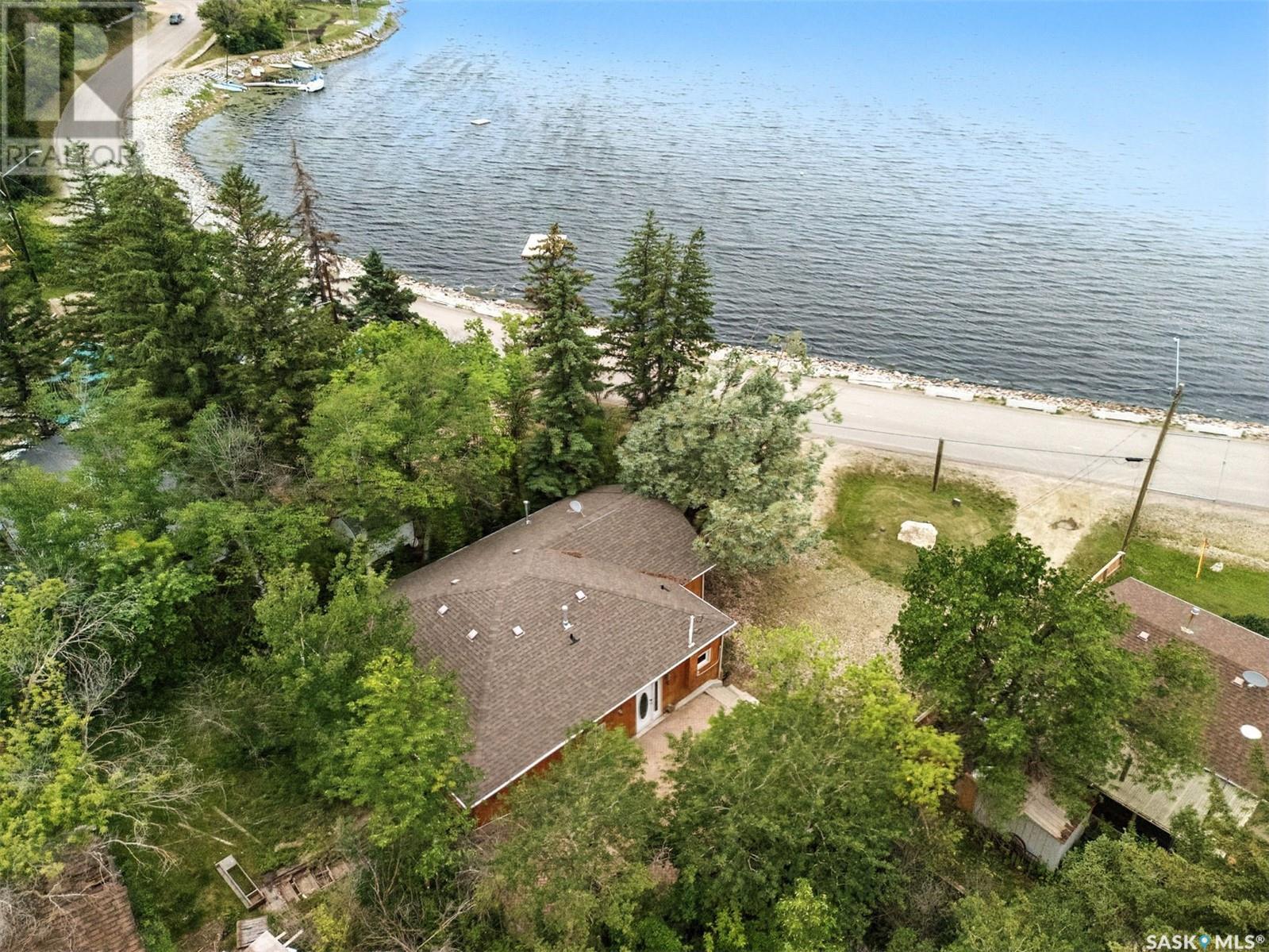 306 Lake Ave, Manitou Beach, SK S0K 4T1