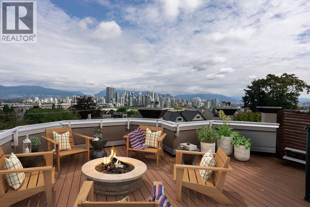 2420 Birch St, Vancouver, BC V6H 3X9