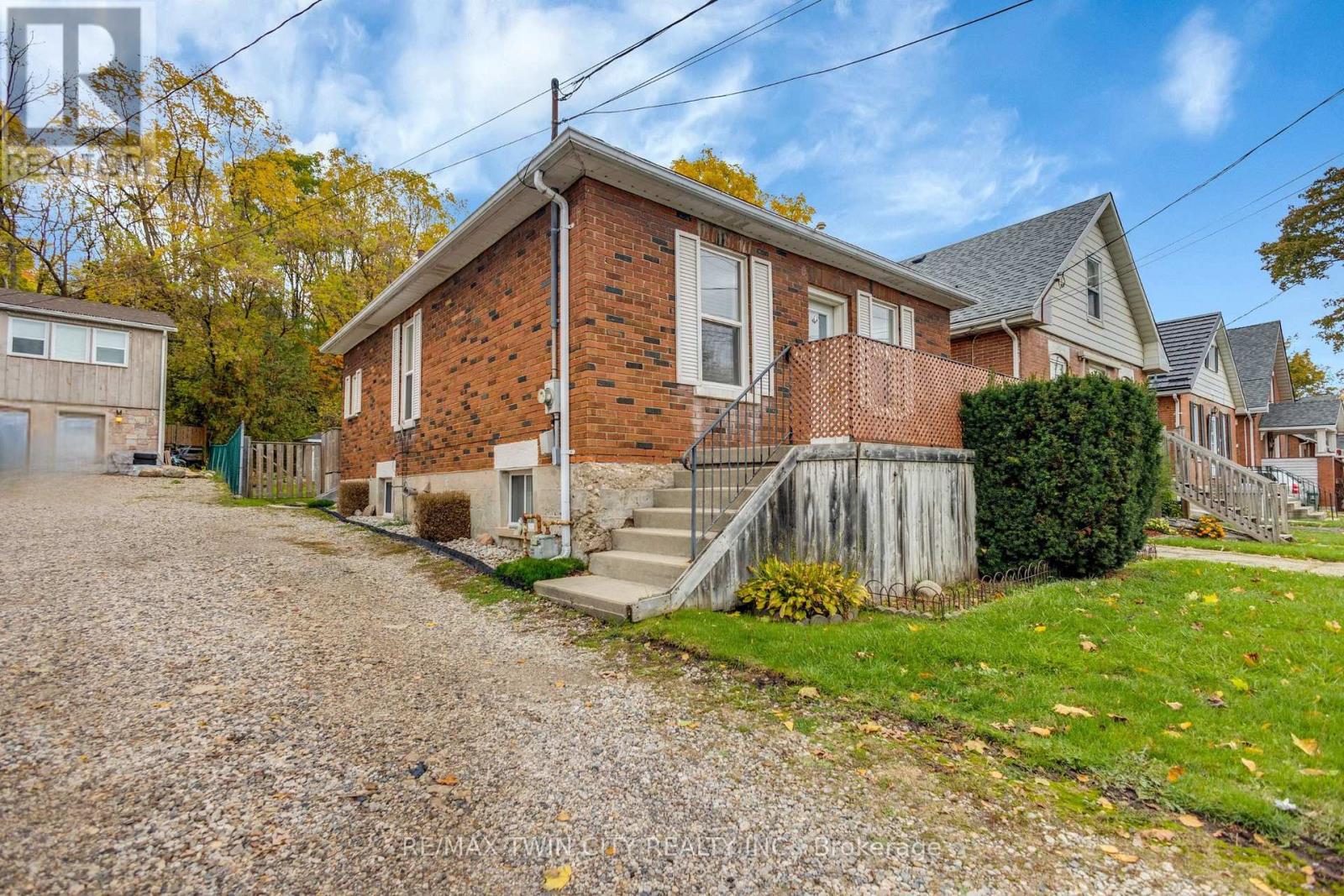 124 Elizabeth St, Guelph, ON N1E 2X3