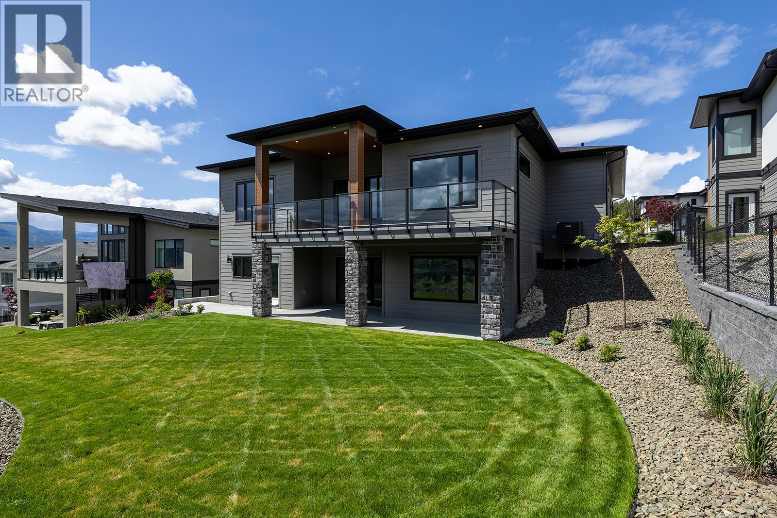 771 Carnoustie Dr, Kelowna, BC V1P 0A3