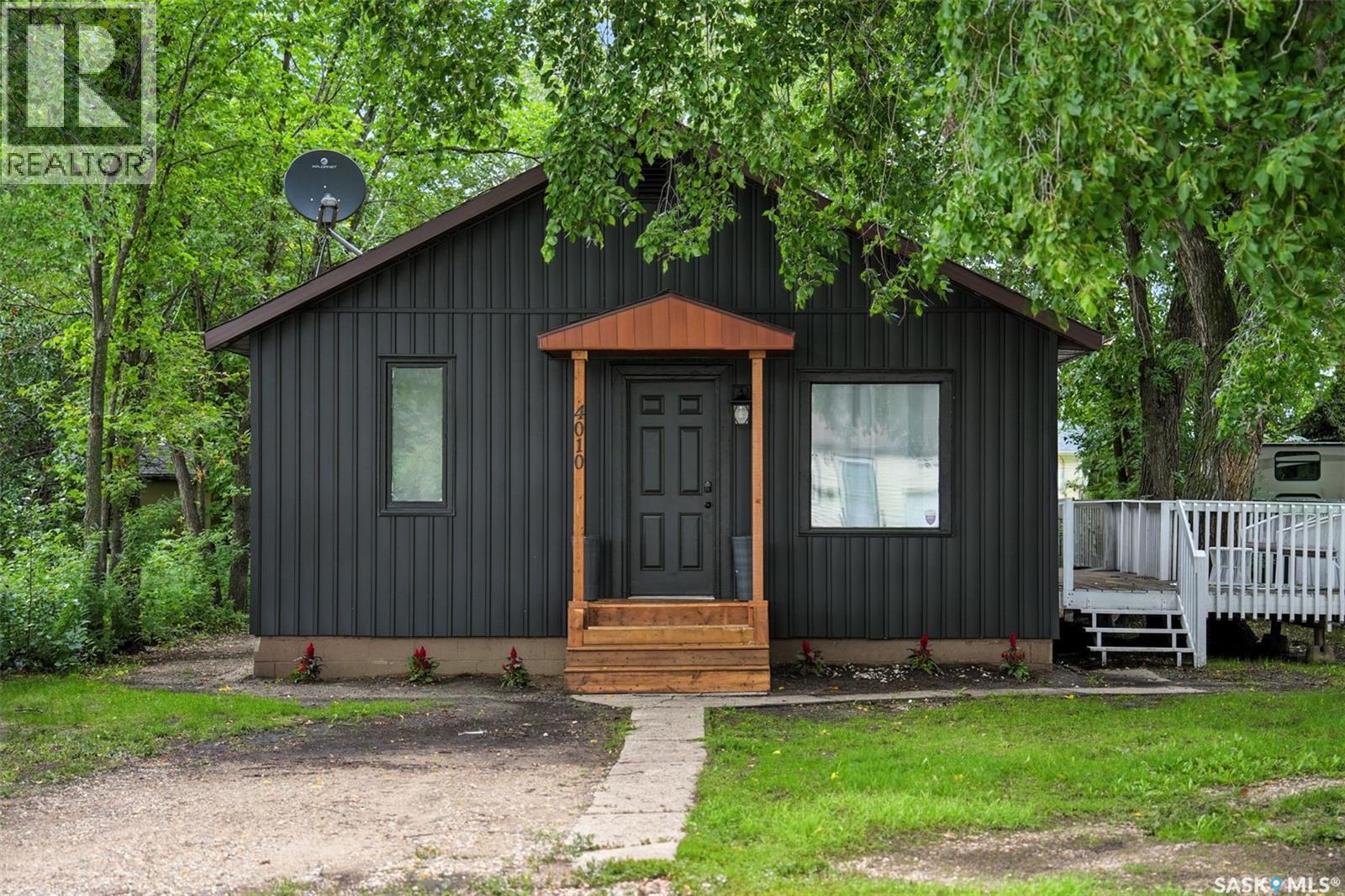4010 5th Street, Rosthern, SK S0K 3R0