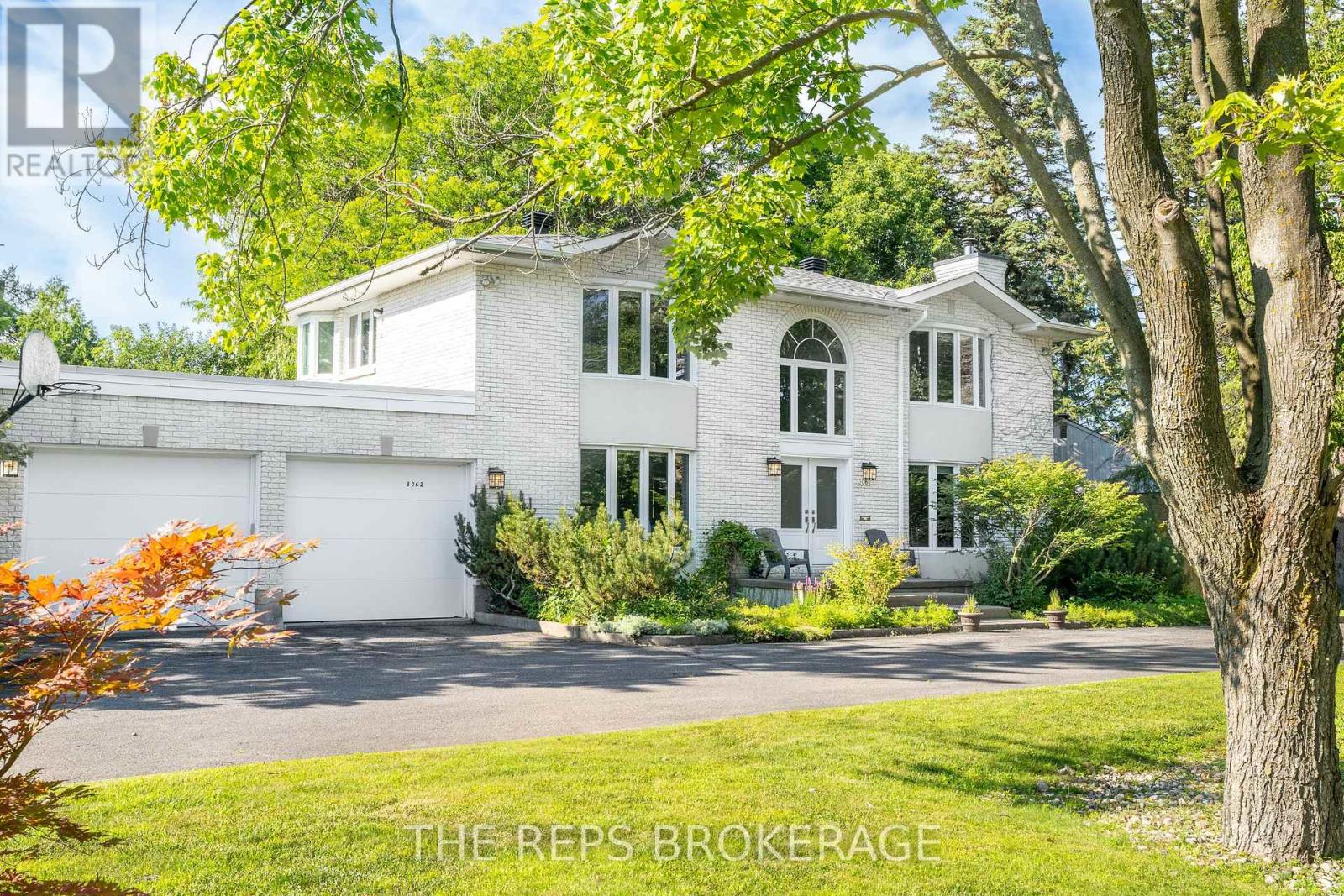 3062 Upper Otterson Pl, Ottawa, ON K1V 7B6
