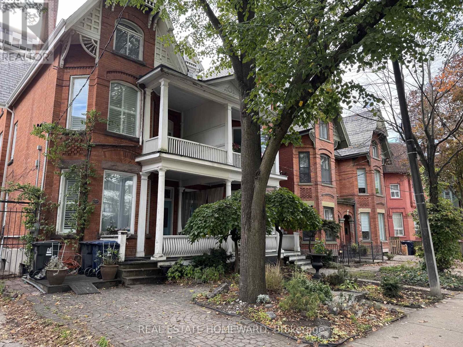 109 Gloucester St, Toronto, ON M4Y 1M2