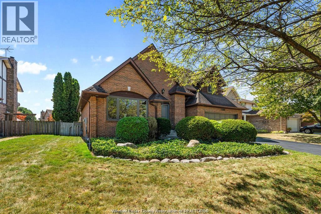 12605 Little River Blvd, Tecumseh, ON N8N 4B9