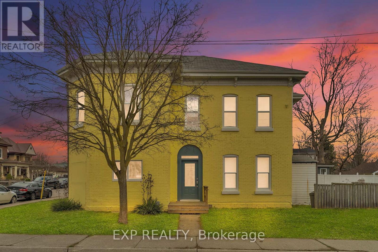 44 Mary St, Brantford, ON N3S 3B1