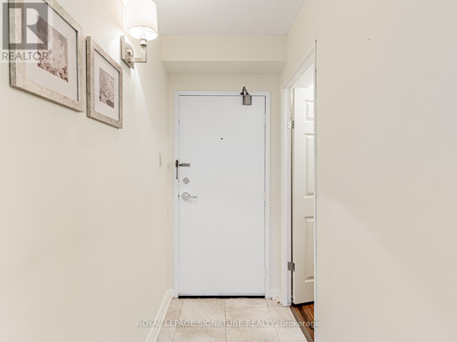 413 121 Ling Rd, Toronto, ON M1E 4Y2