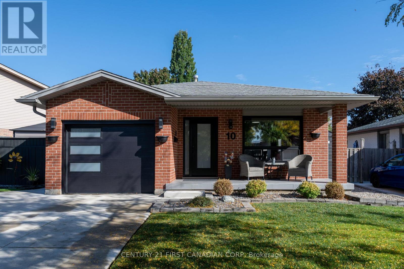 10 Danielle Cres, London, ON N5W 5Z1