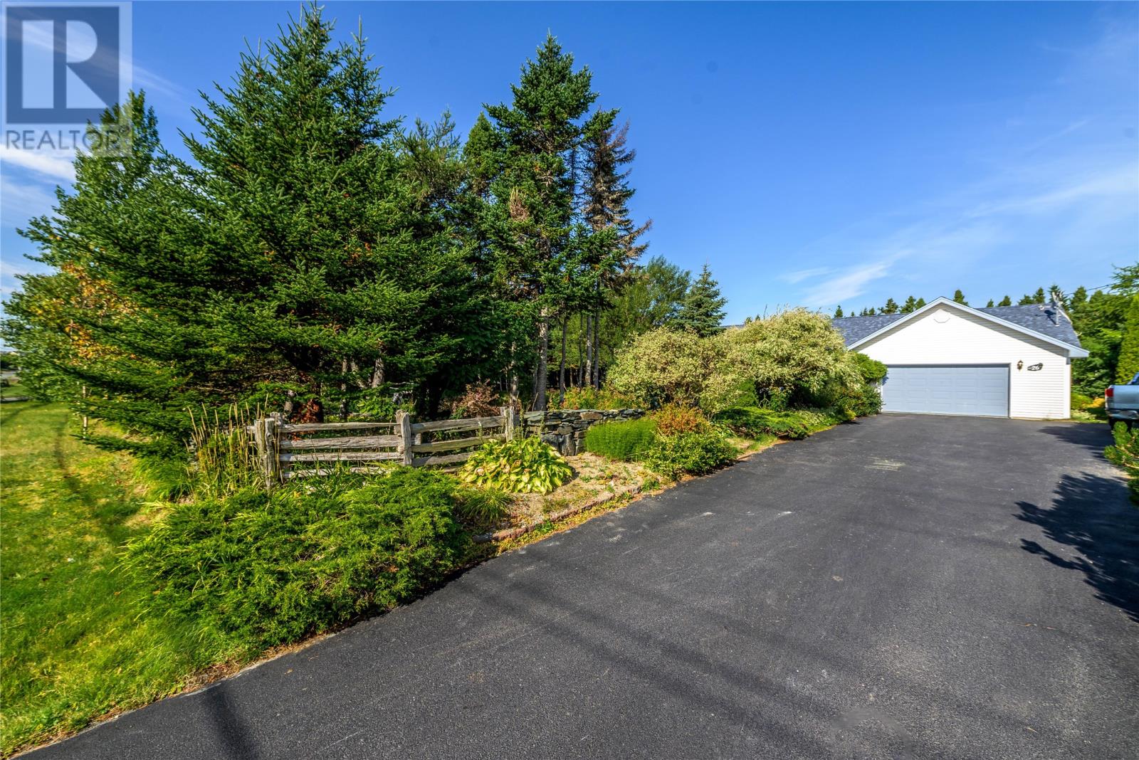 26 Karon Dr, Torbay, NL A1K 1A2