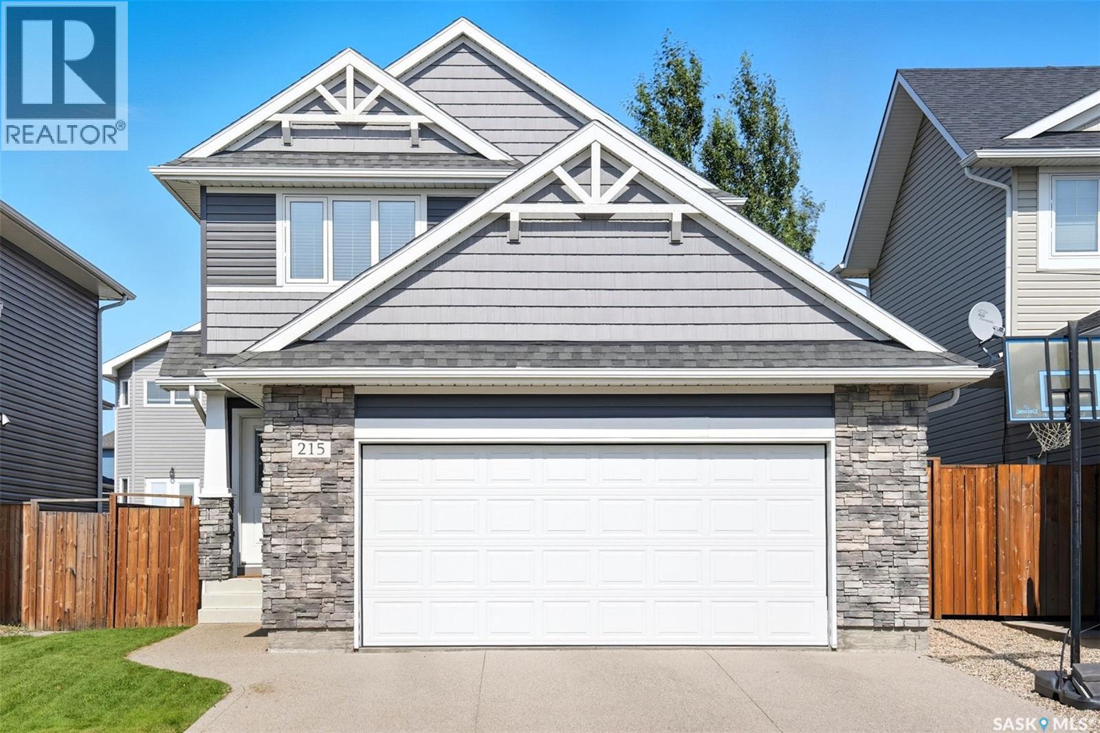 215 Kolynchuk Mnr, Saskatoon, SK S7T 0W4