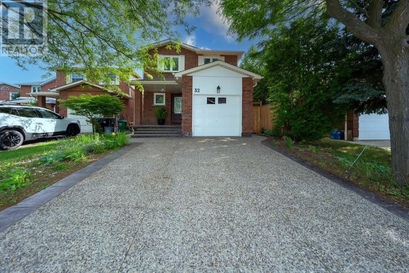 32 Payton Ct, Brampton, ON L6W 3Y9