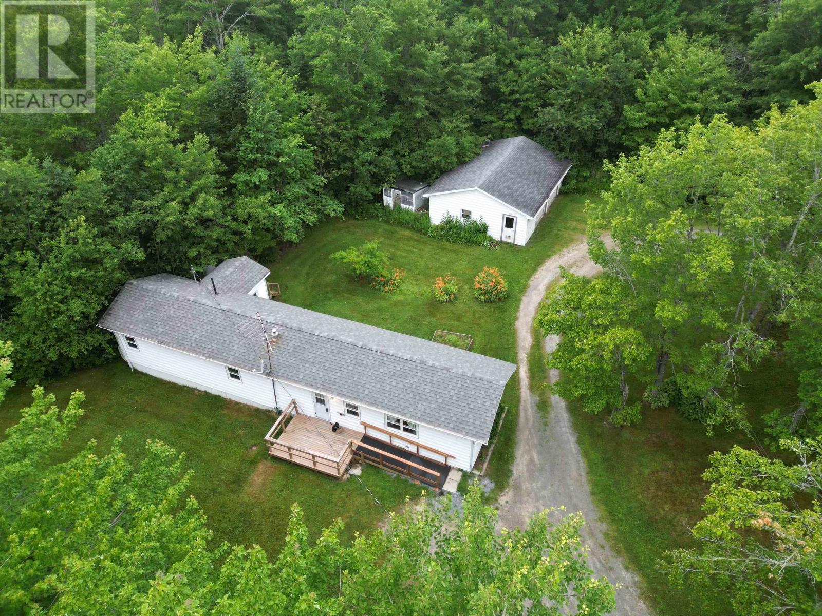 7693 Highway 14, Hardwood Lands, NS B0N 1Y0
