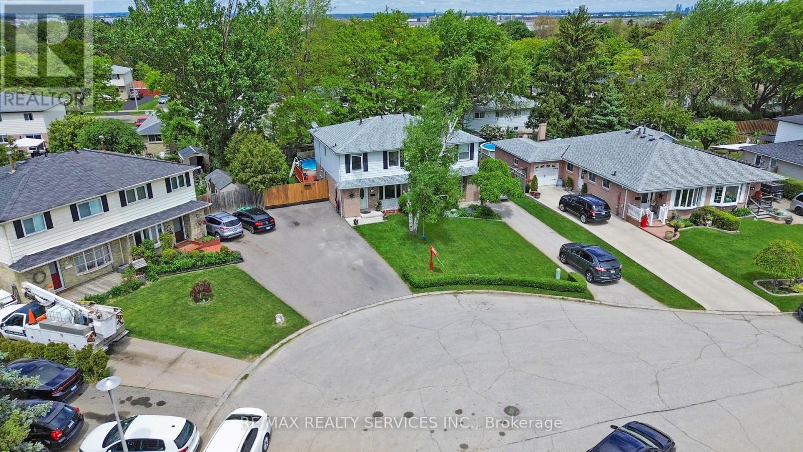 22 Glengrove Ct, Brampton, ON L6S 1Z3