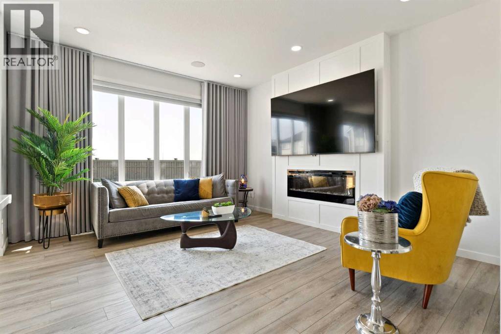 44 Magnolia Cres SE, Calgary, AB T3M 3M8