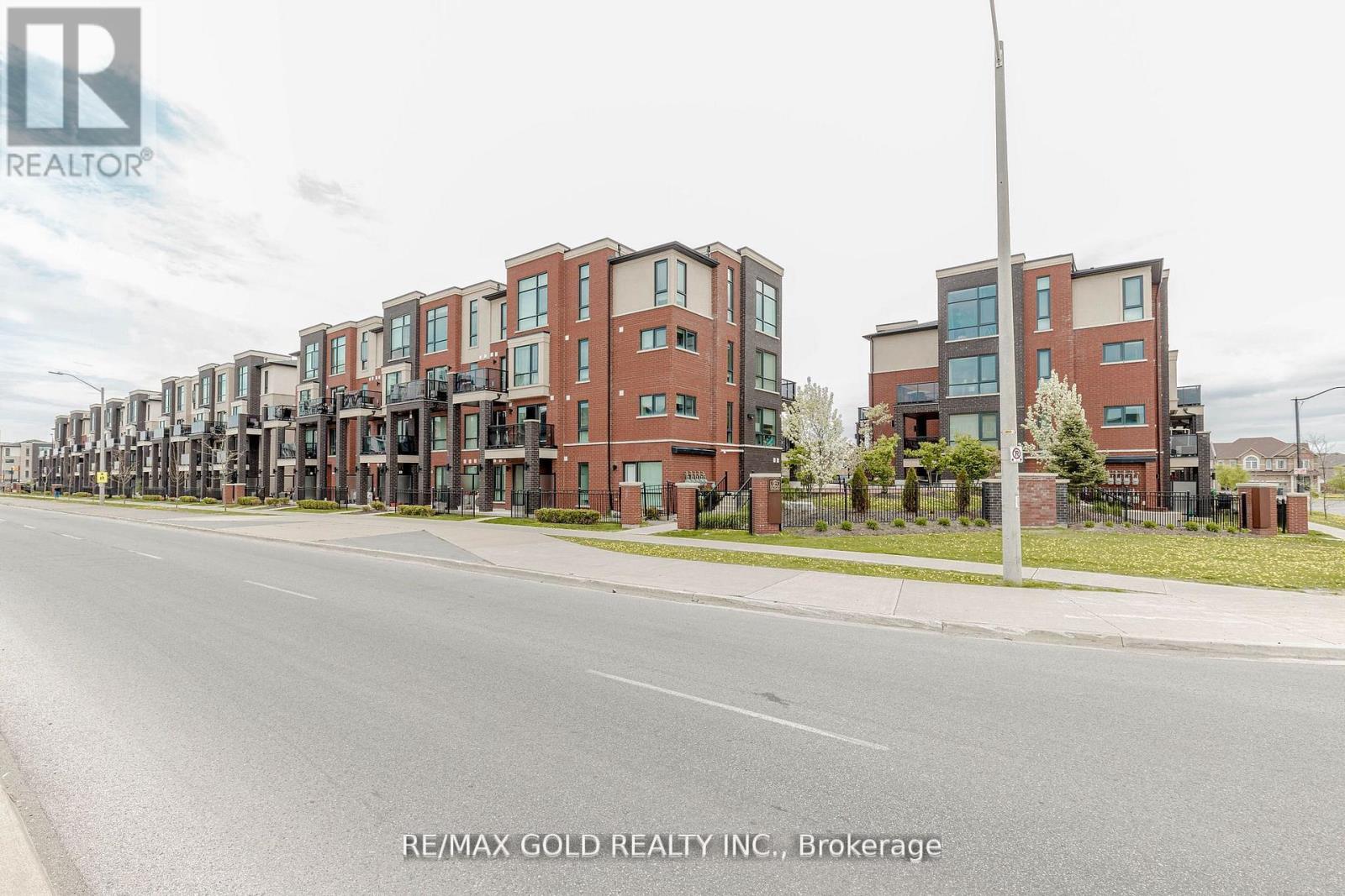 29 100 Dufay Rd, Brampton, ON L7A 4S3