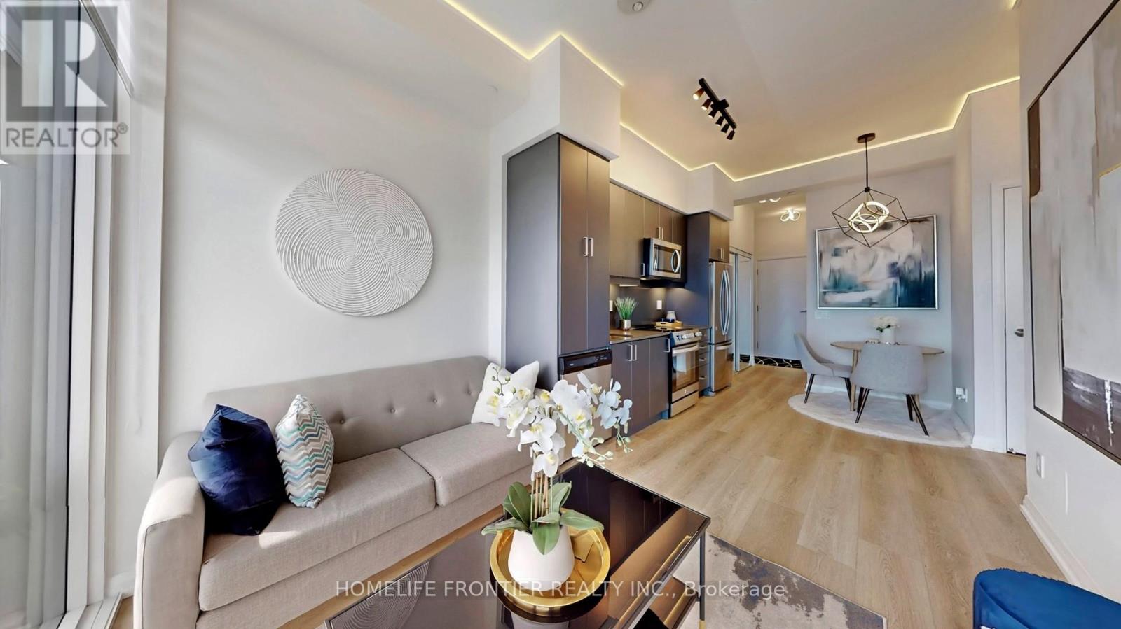1001 7895 Jane St, Vaughan Concord, ON M3B 2M3