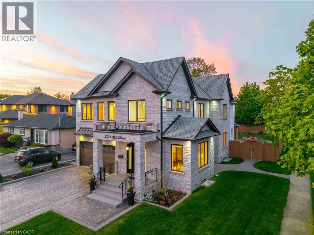 3471 Yale Rd, Mississauga, ON L5A 2V4