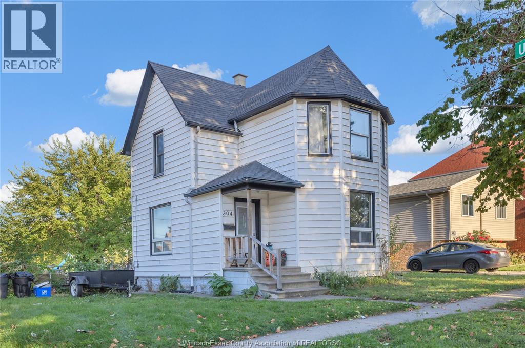 304 Langlois Ave, Windsor, ON N9A 2G1