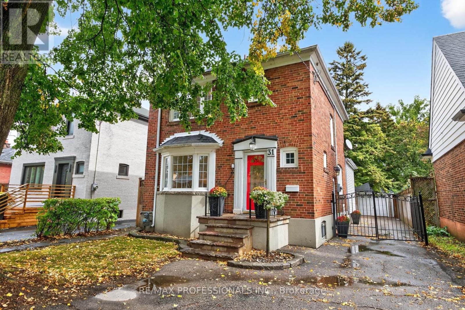 31 Nineteenth St, Toronto, ON M8V 3L4