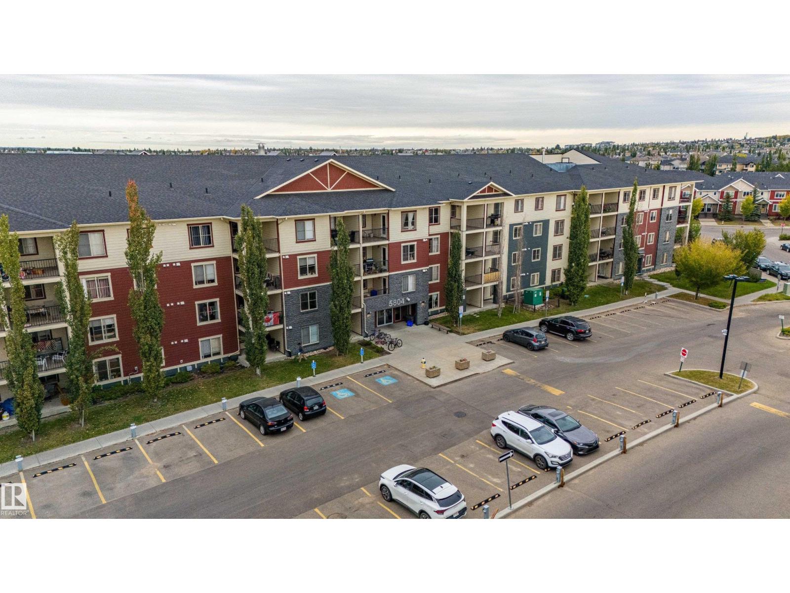 5804 Mullen Place Northwest #316, Edmonton, AB T6R 0W3