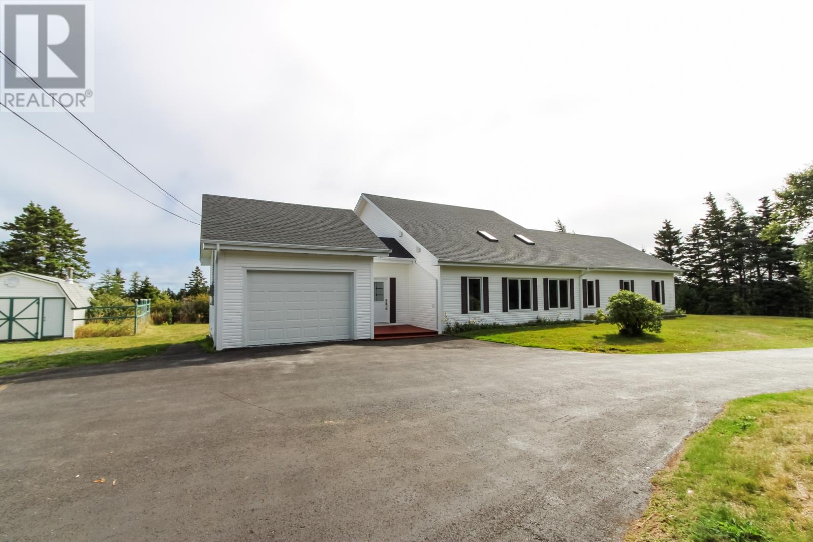 644 Pouch Cove Hwy, Flatrock, NL A1K 1C8