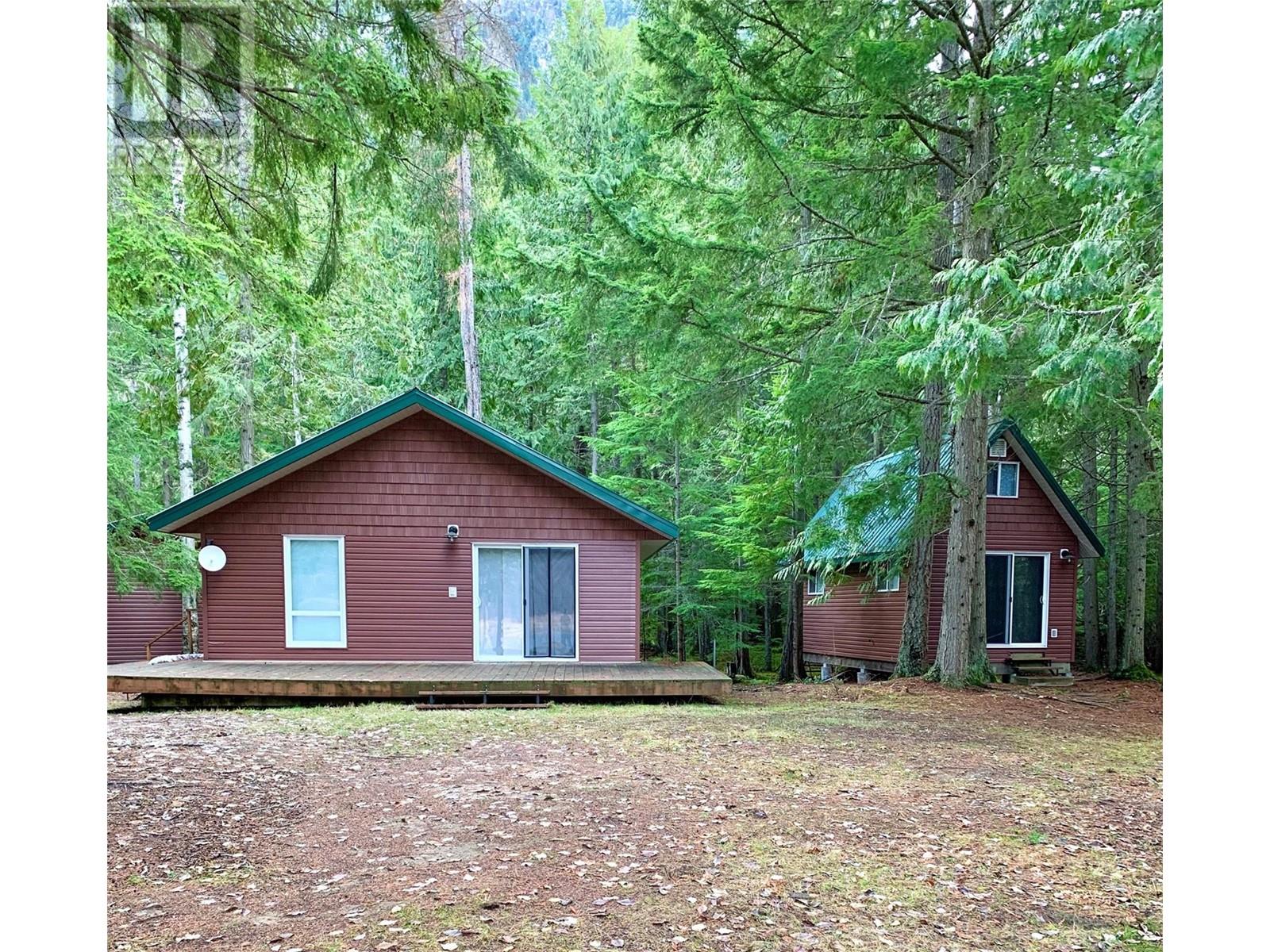 3848 Rock Island Rd, Nakusp, BC V0G 1R1