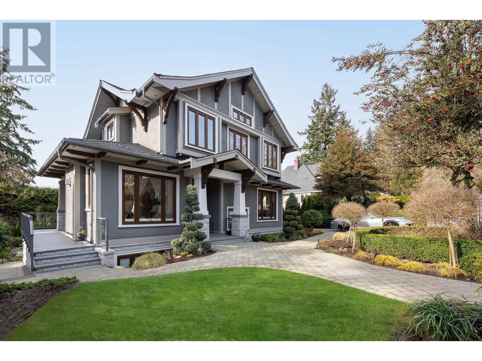 5637 Laburnum St, Vancouver, BC V6M 3S7
