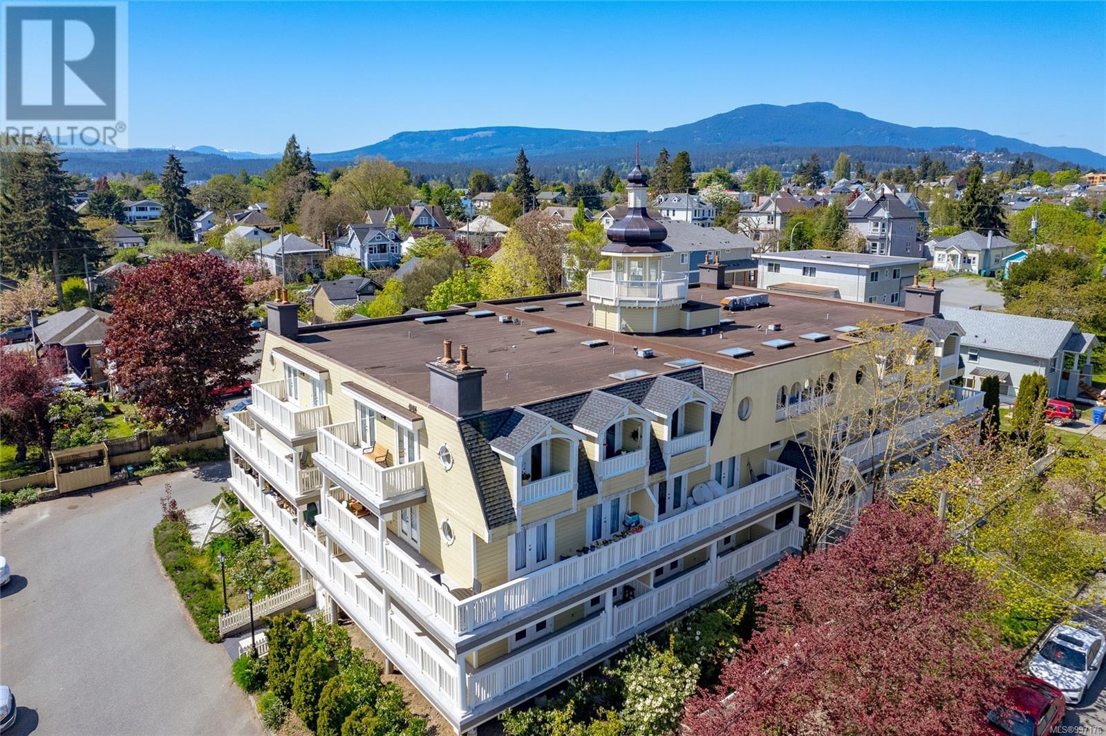 645 Selby St Unit 402 St, Nanaimo, BC V9R 2S2