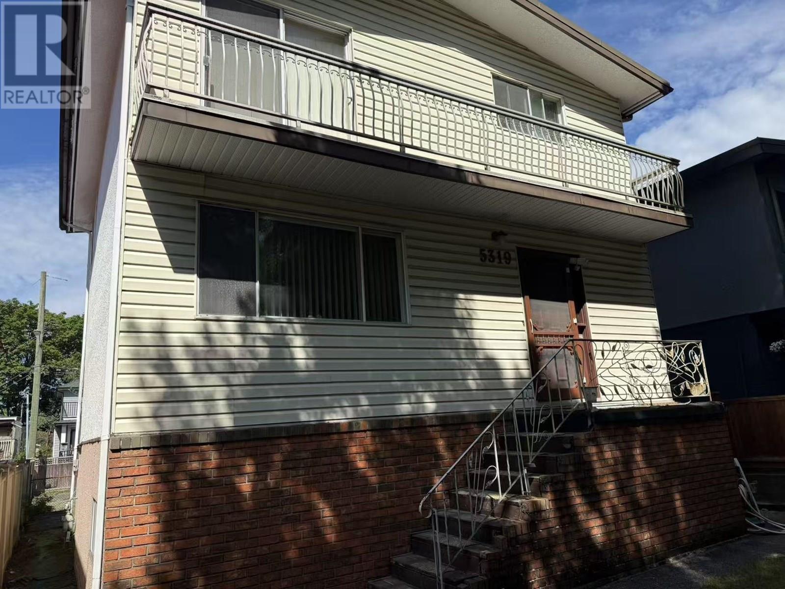 5319 Somerville St, Vancouver, BC V5W 3H3