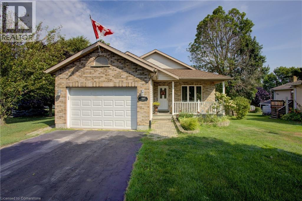 1069 Mclaughlin St, Howick, ON N0G 2X0