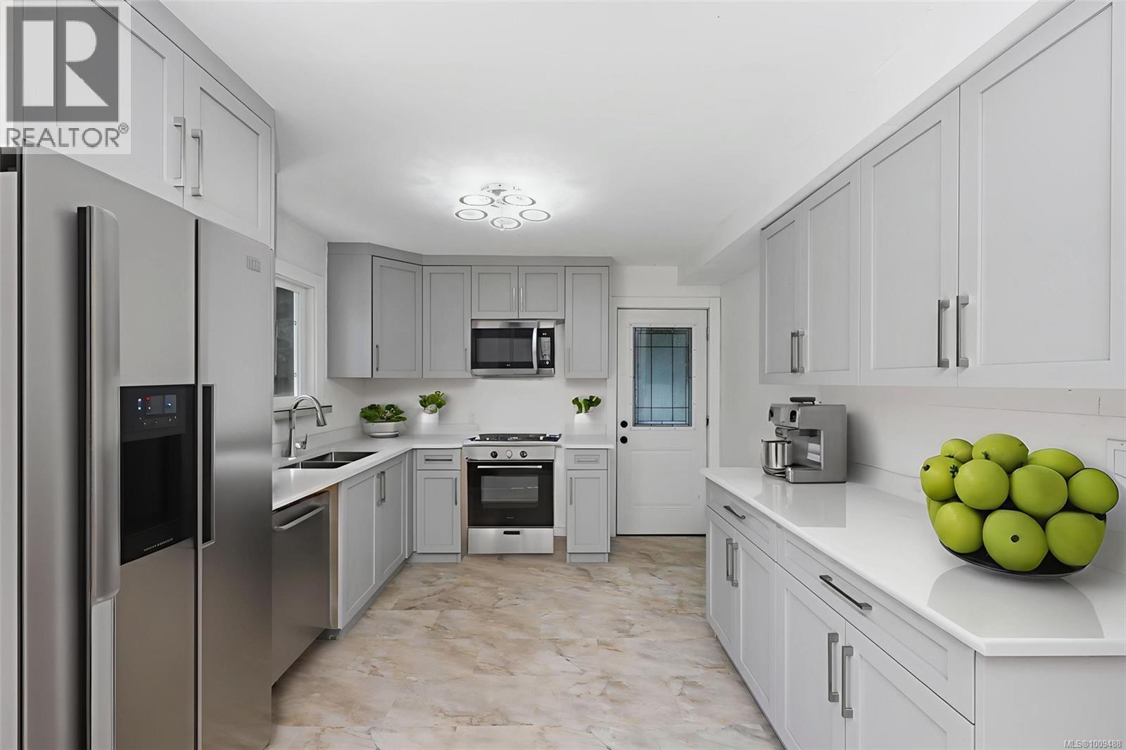 160 Cowichan Lake Rd, Lake Cowichan, BC V0R 2G0