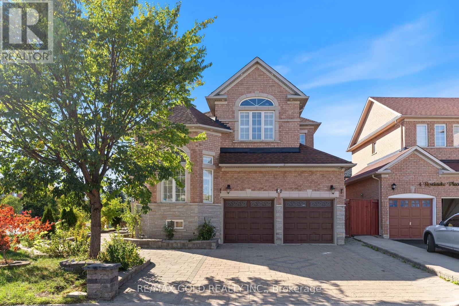 2 Revelstoke Pl, Brampton, ON L6R 3G3