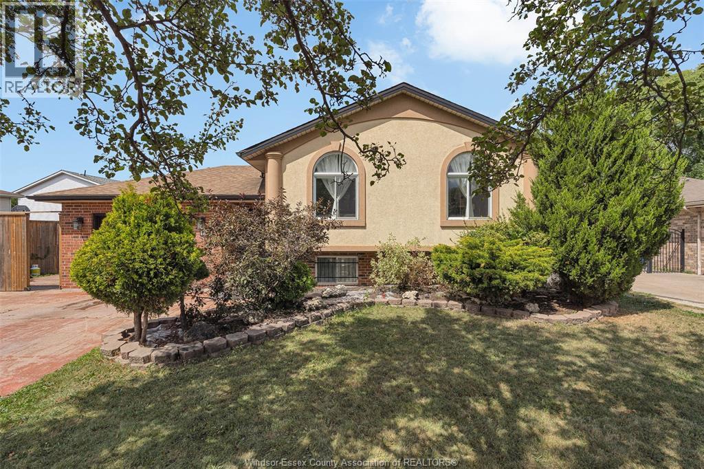1320 Hansen, Windsor, ON N8W 5M8