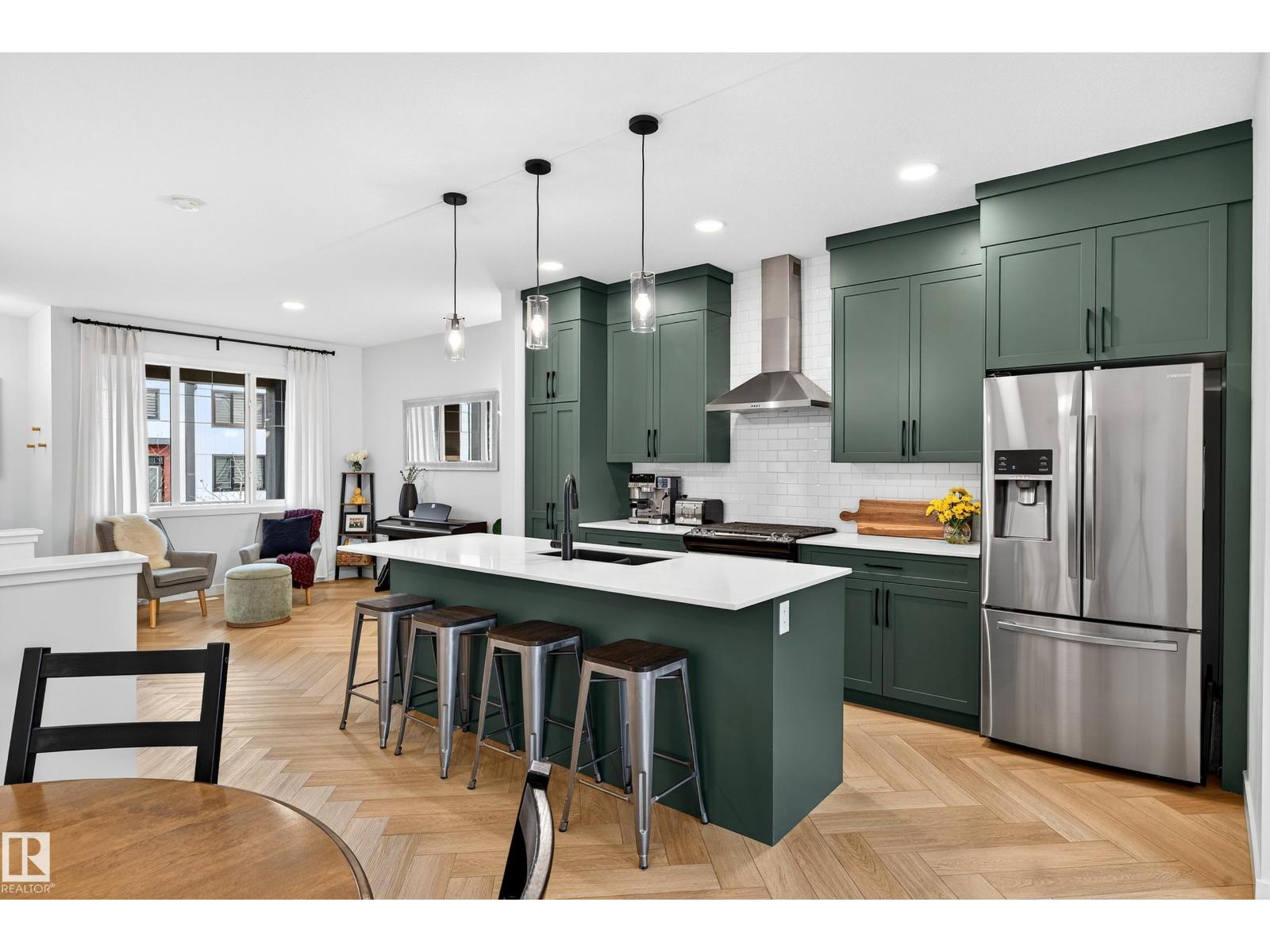 3847 Chrustawka Pl SW, Edmonton, AB T6W 4M9