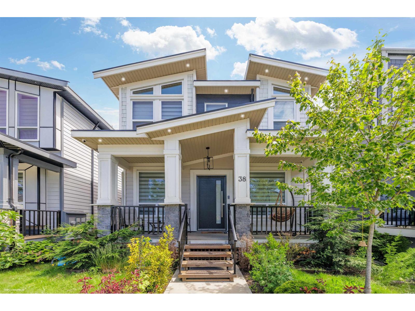 172 Street Unit 38, Surrey, BC V3Z 9R2