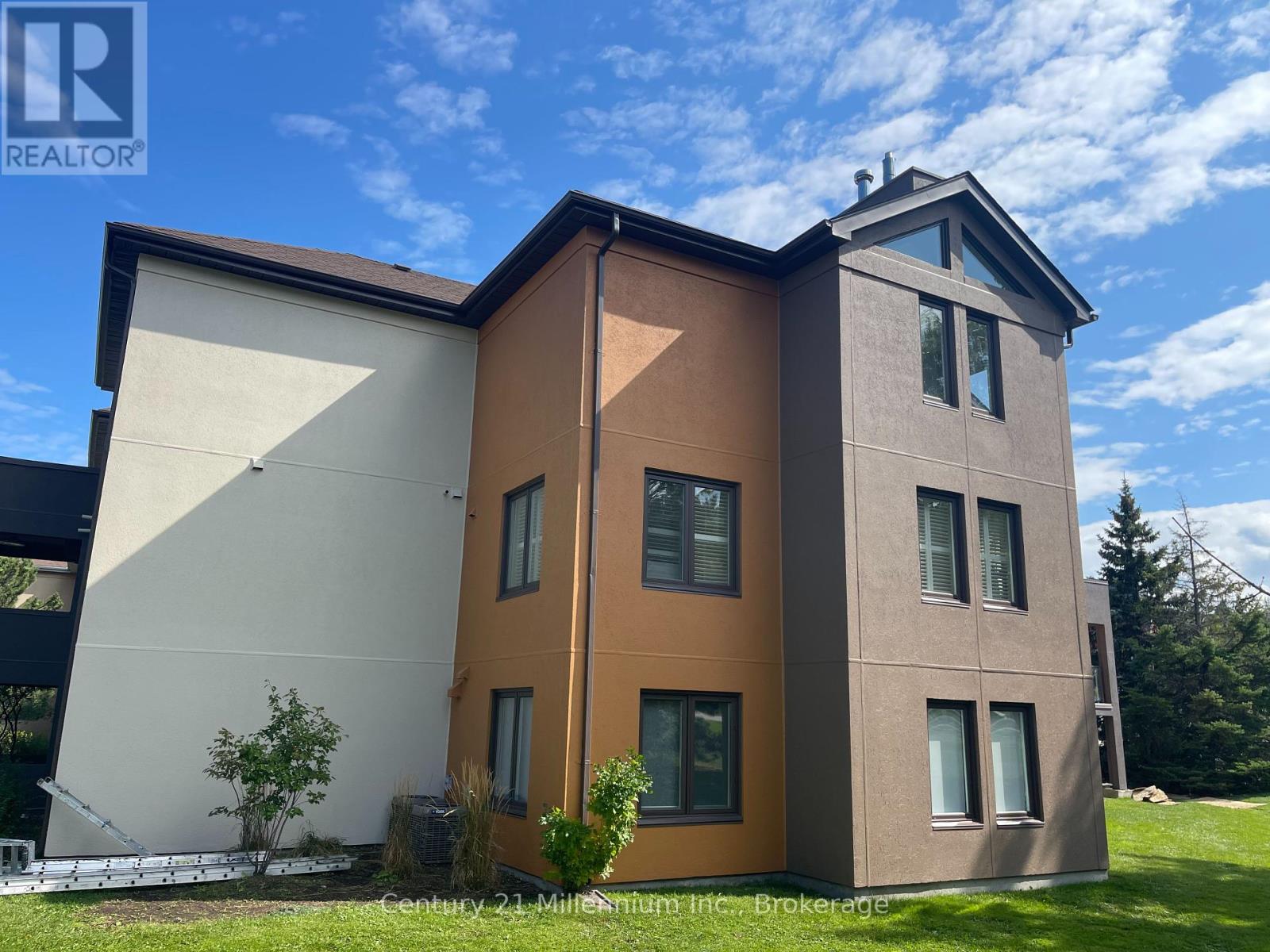 118 169 Jozo Weider Blvd, The Blue Mountains, ON L9Y 0P7