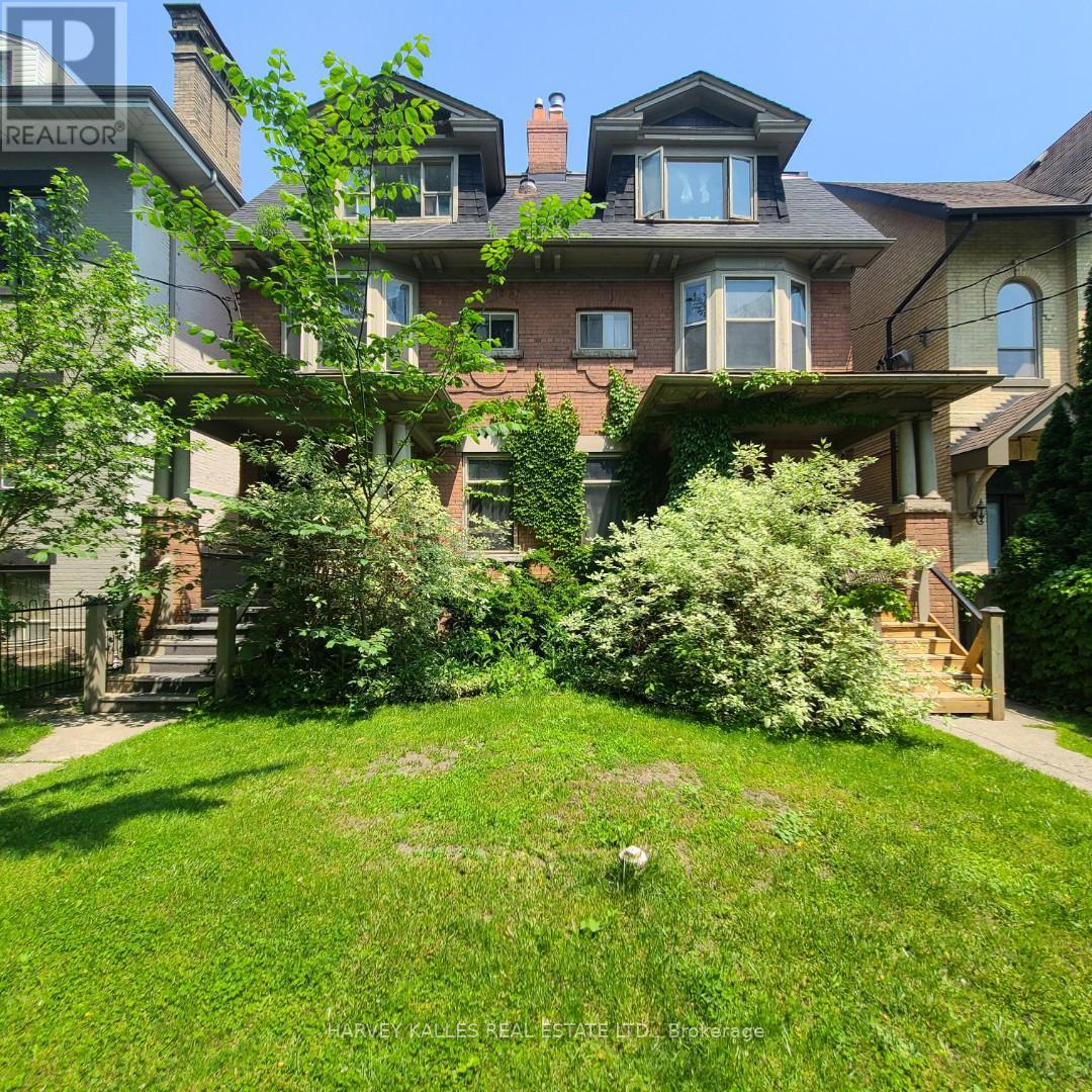 107 Pembroke St, Toronto, ON M5A 2N9