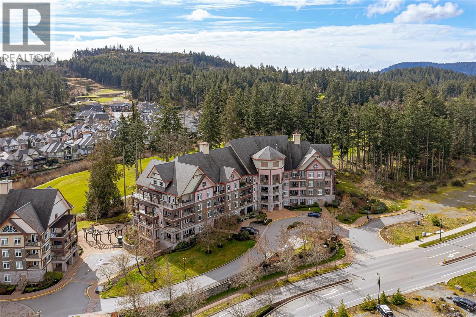 1395 Bear Mountain Pkwy Unit 302 Pkwy, Langford, BC V9B 0E1