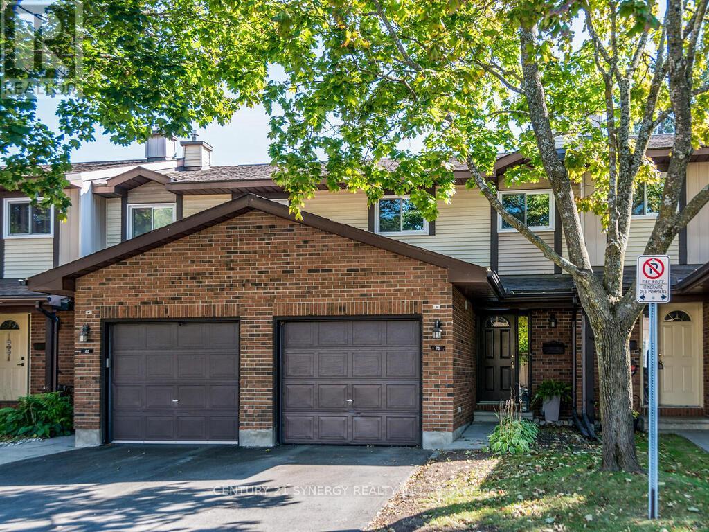 78 Clarkson Cres, Ottawa, ON K2L 3E2