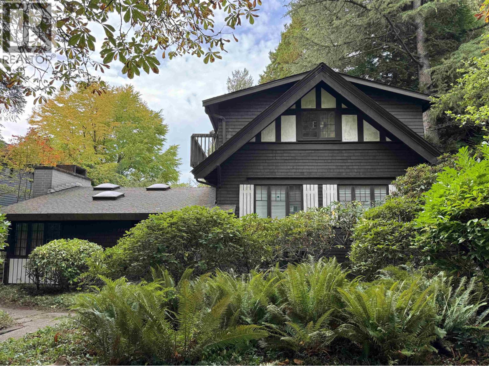 6369 Macdonald St, Vancouver, BC V6N 1E8