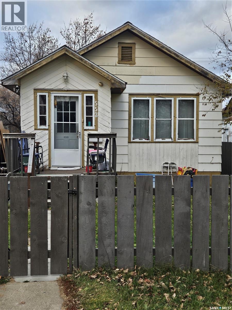 552 10 Street East, Prince Albert, SK S6V 0Z6