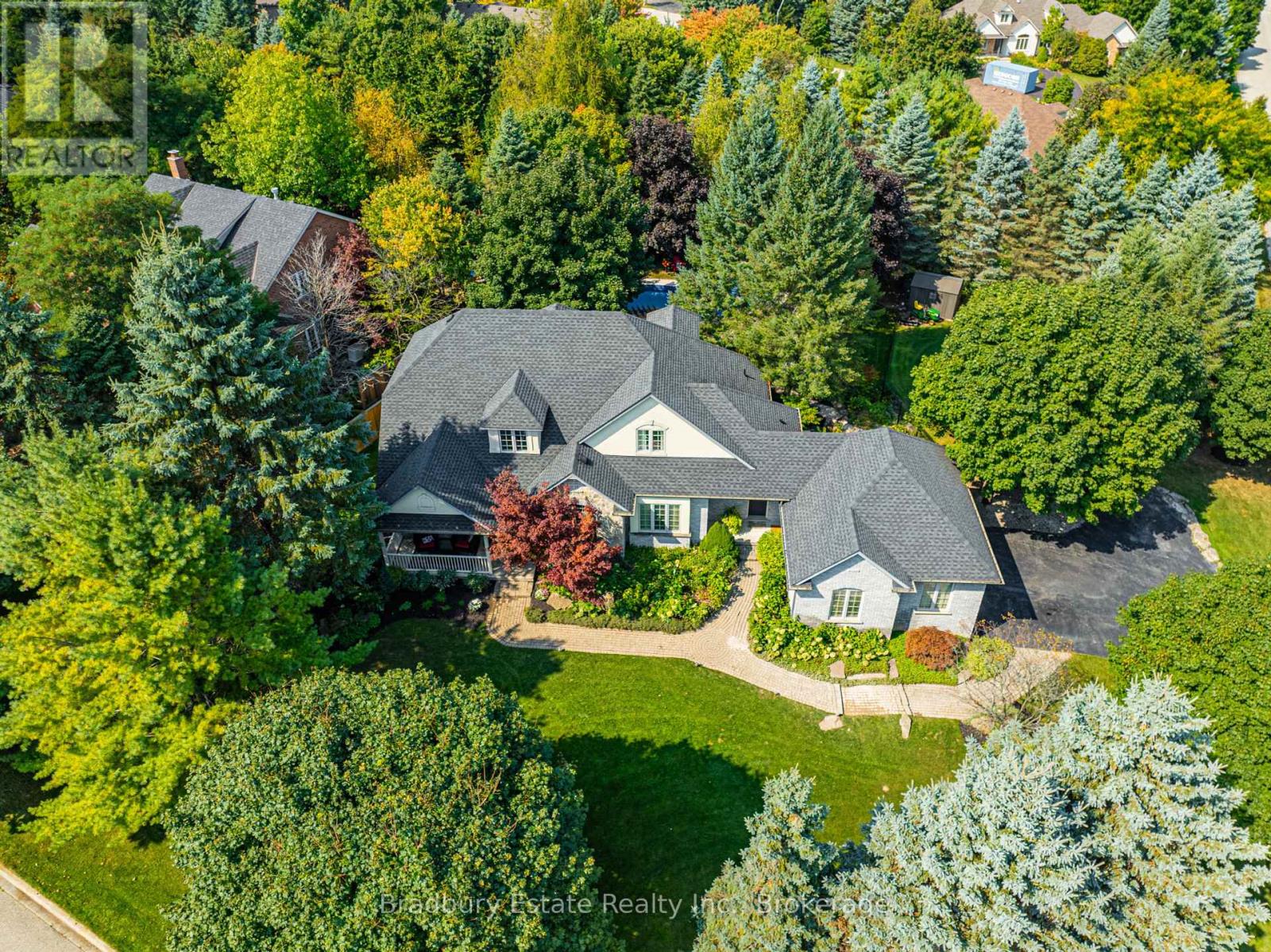 18 Palomino Dr, Hamilton, ON L0R 1H3