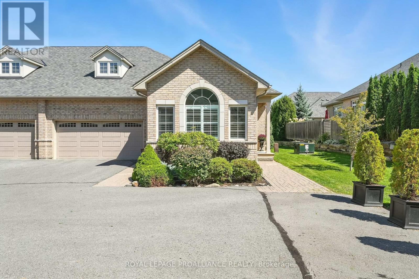 1902 55 Munroe St, Cobourg, ON K0A 1B9