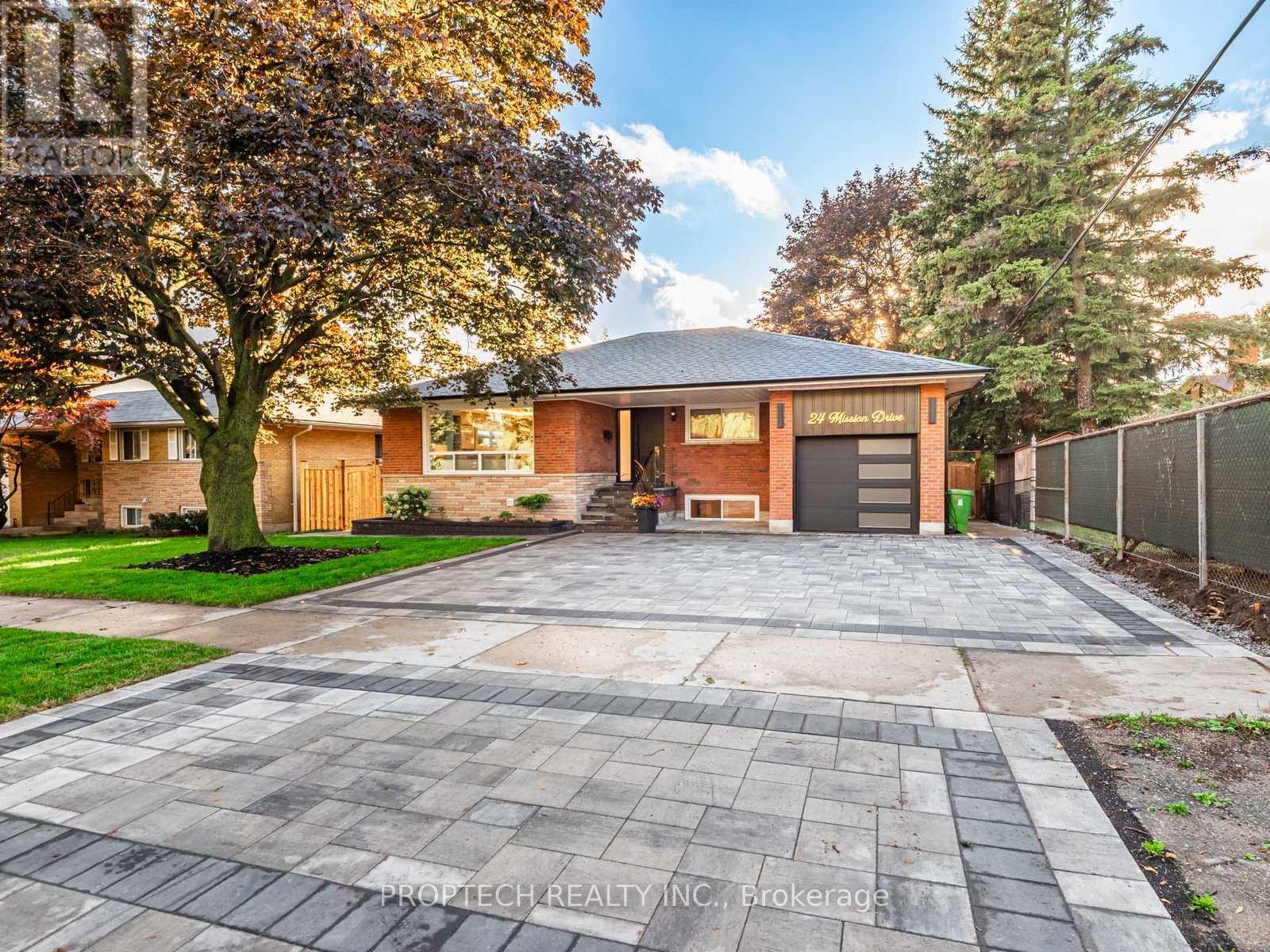 24 Mission Dr, Toronto Parkwoods-donalda, ON M3A 2P2