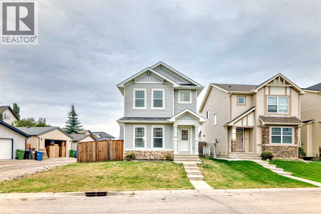 134 Panora Rd NW, Calgary, AB T3K 0T9