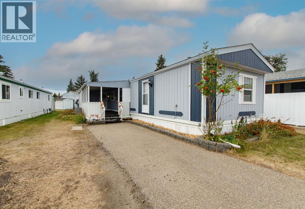 43 Parkside Dr, Red Deer, AB T4P 1K1